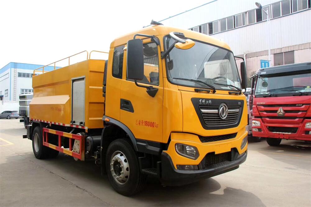 12方清洗吸污車(chē)-東風(fēng)天錦12方8+4清洗吸污兩用車(chē)