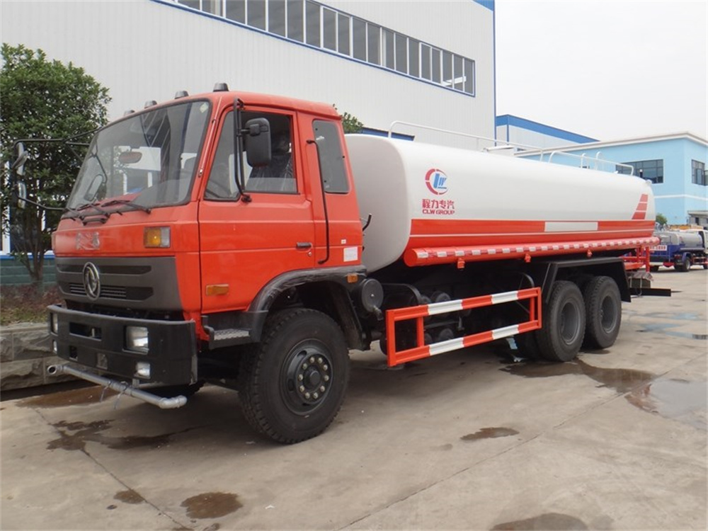 20方灑水車(chē) 東風(fēng)國(guó)三不上戶(hù)出口車(chē)型20噸灑水車(chē)報(bào)價(jià)